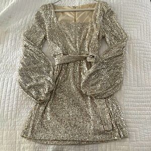 Dazzling gold mini dress! Evening, Girls Night out, Date Night!
